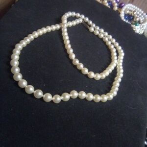Pearls?? Needs clasp